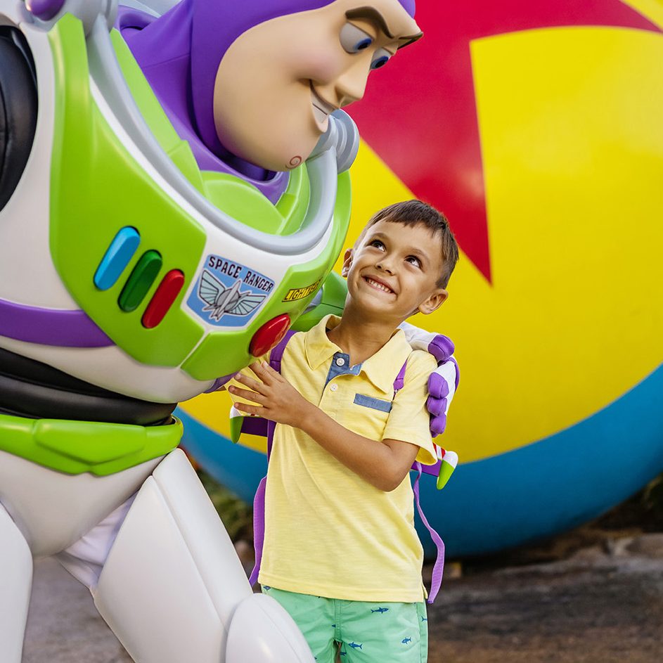 WDW-HS-BuzKid-SM-crop